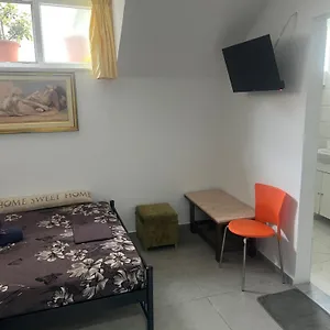 Centrally Located Private Candia